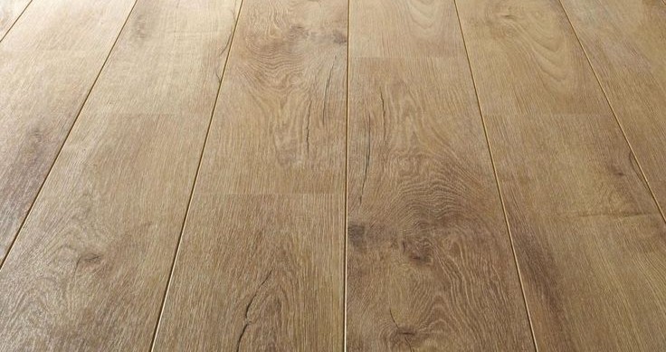 plancher bois noueux